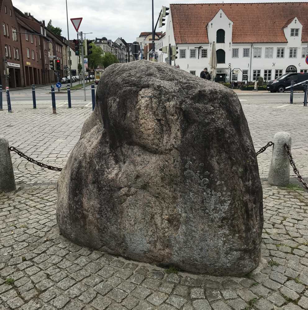 A Boulder in the cityscape